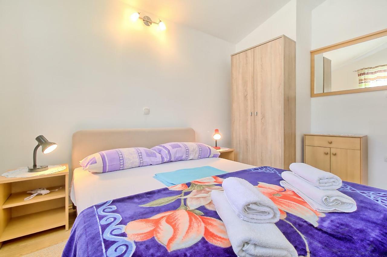 Lara Apartments Умаг Екстер'єр фото